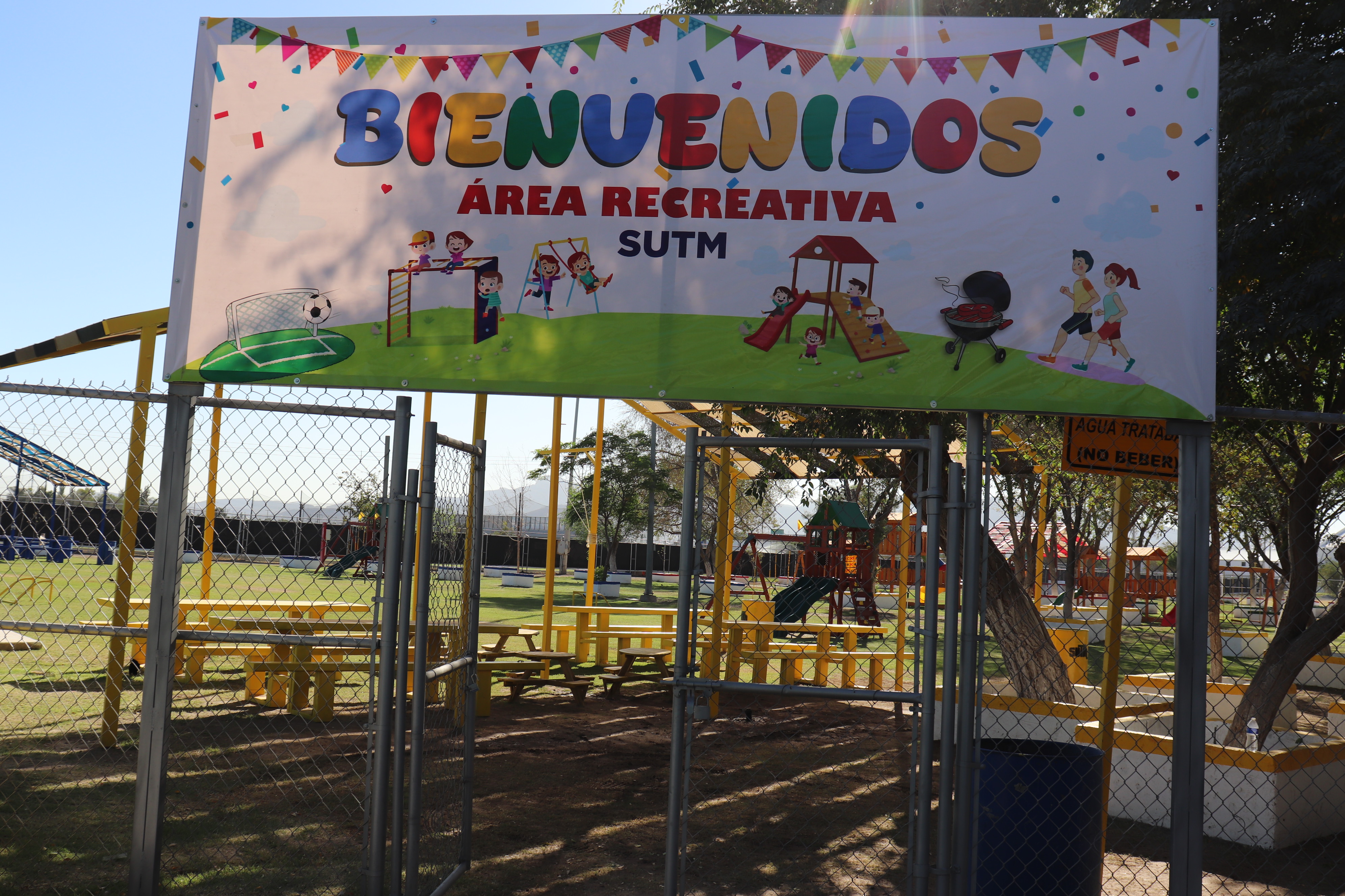 ÁREA RECREATIVA SUTM